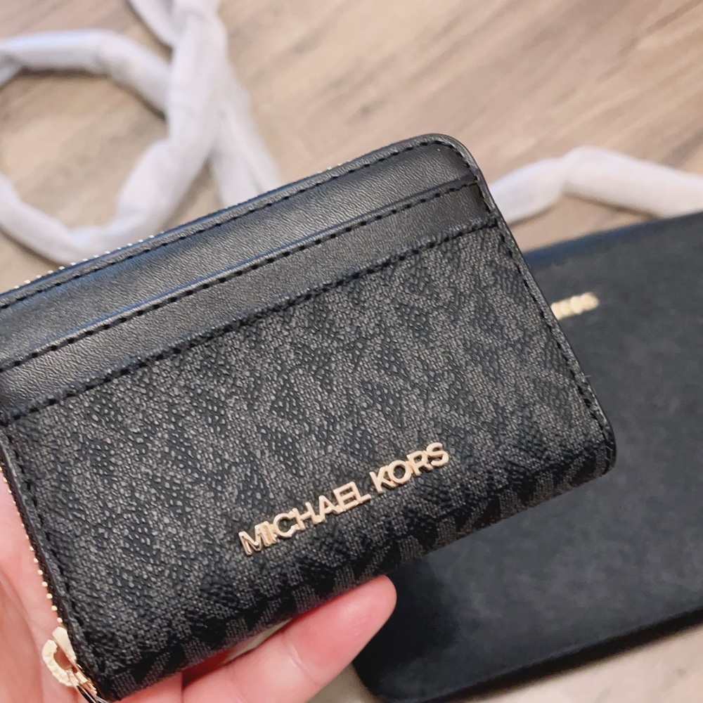 Michael Kors Jet Set EW Large Crossbody + Wallet set Black - Picture 4 of 8